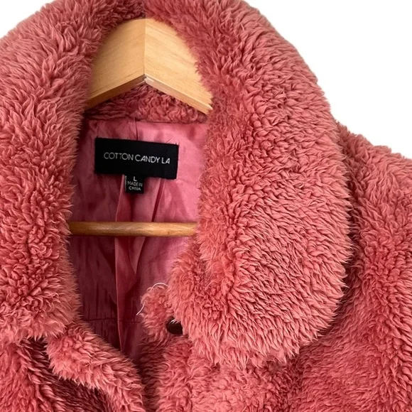 Cropped Faux Fur Fuzzy Coat in Pink - Like New - Size L - Picture 5 of 8